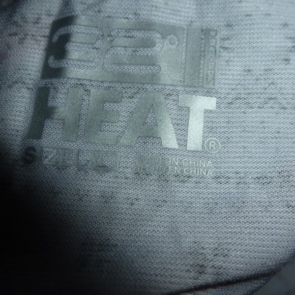 32 DEGREES Teen's Heat Base Layer Set White Snowflake Pijama Sz XL( kids) - Picture 6 of 8